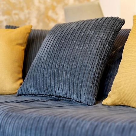 Luxury Birmingham City Centre Townhouse With Free Parking - Sleeps 4 - Perfect For Contractors, Business Travellers, Families And Other Groups - Near Bullring, Newstreet, Selfridges, Nec, Nia & Birmingham Airport Екстер'єр фото