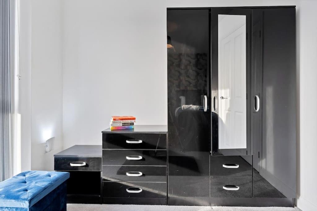Luxury Birmingham City Centre Townhouse With Free Parking - Sleeps 4 - Perfect For Contractors, Business Travellers, Families And Other Groups - Near Bullring, Newstreet, Selfridges, Nec, Nia & Birmingham Airport Екстер'єр фото